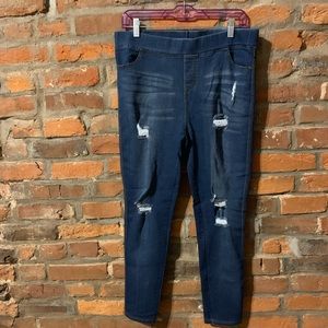 2XL Slightly Distressed Jeggings